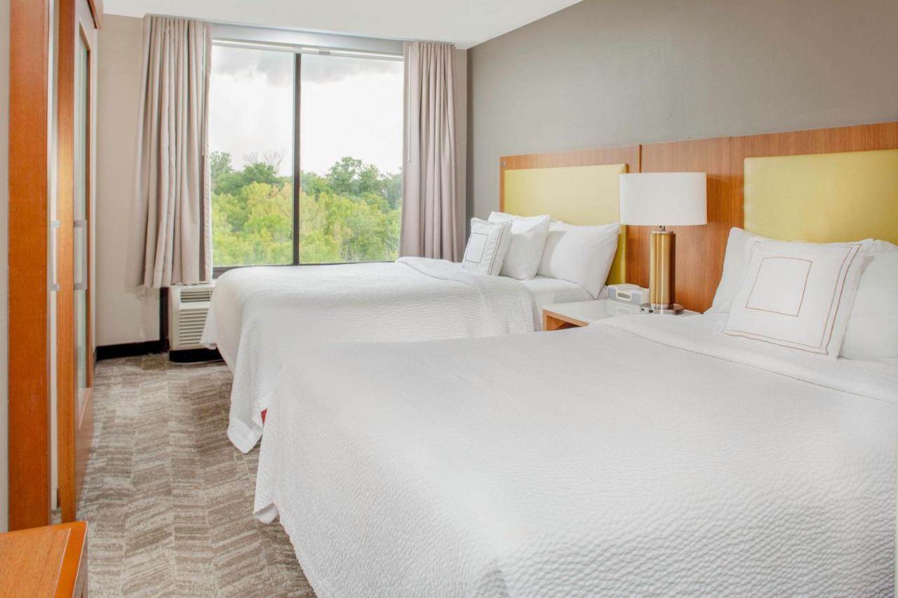 Springhill Cincinnati North Forest Park Hotel