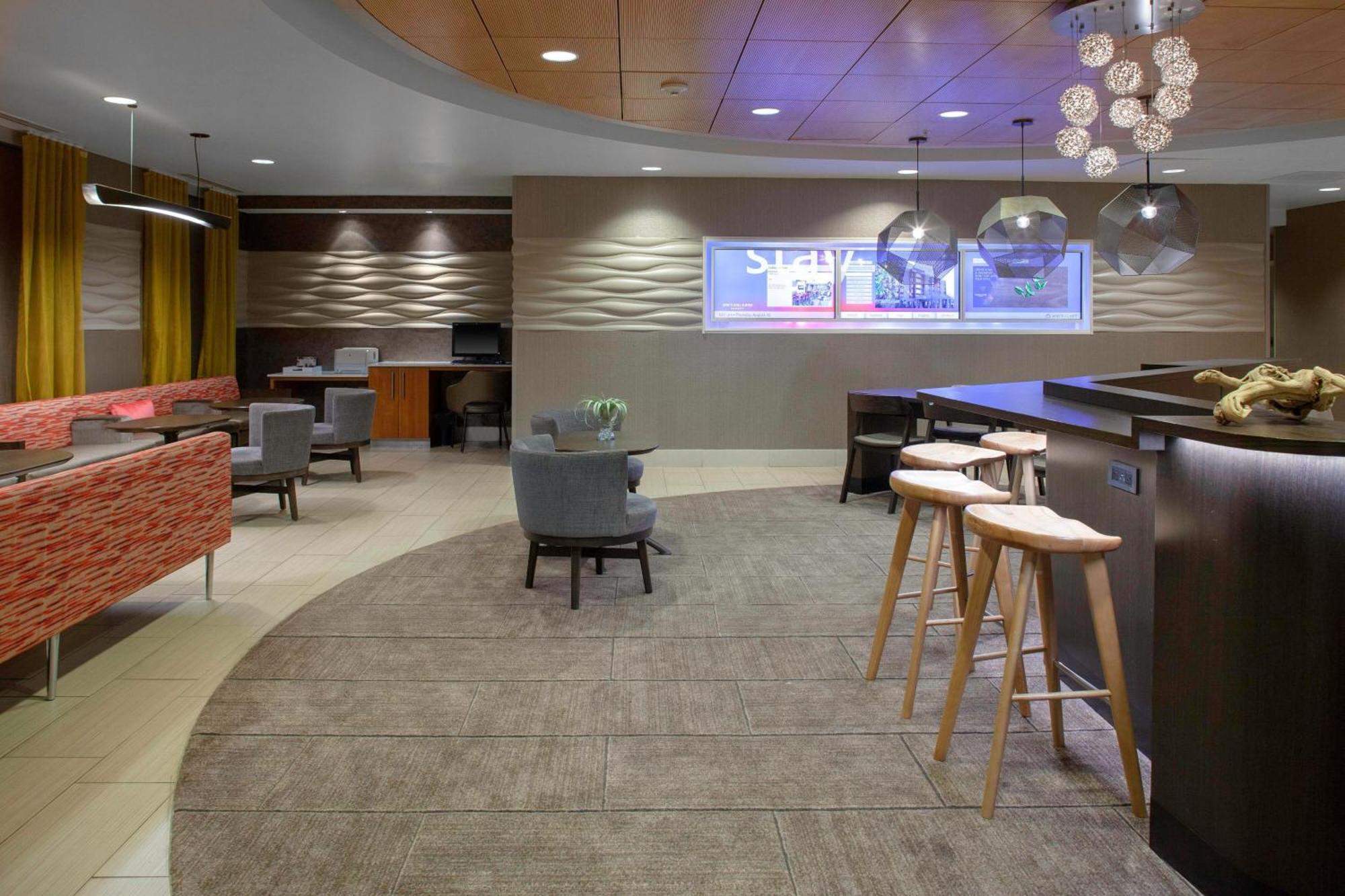 Hotel Springhill Cincinnati North Forest Park 3*
