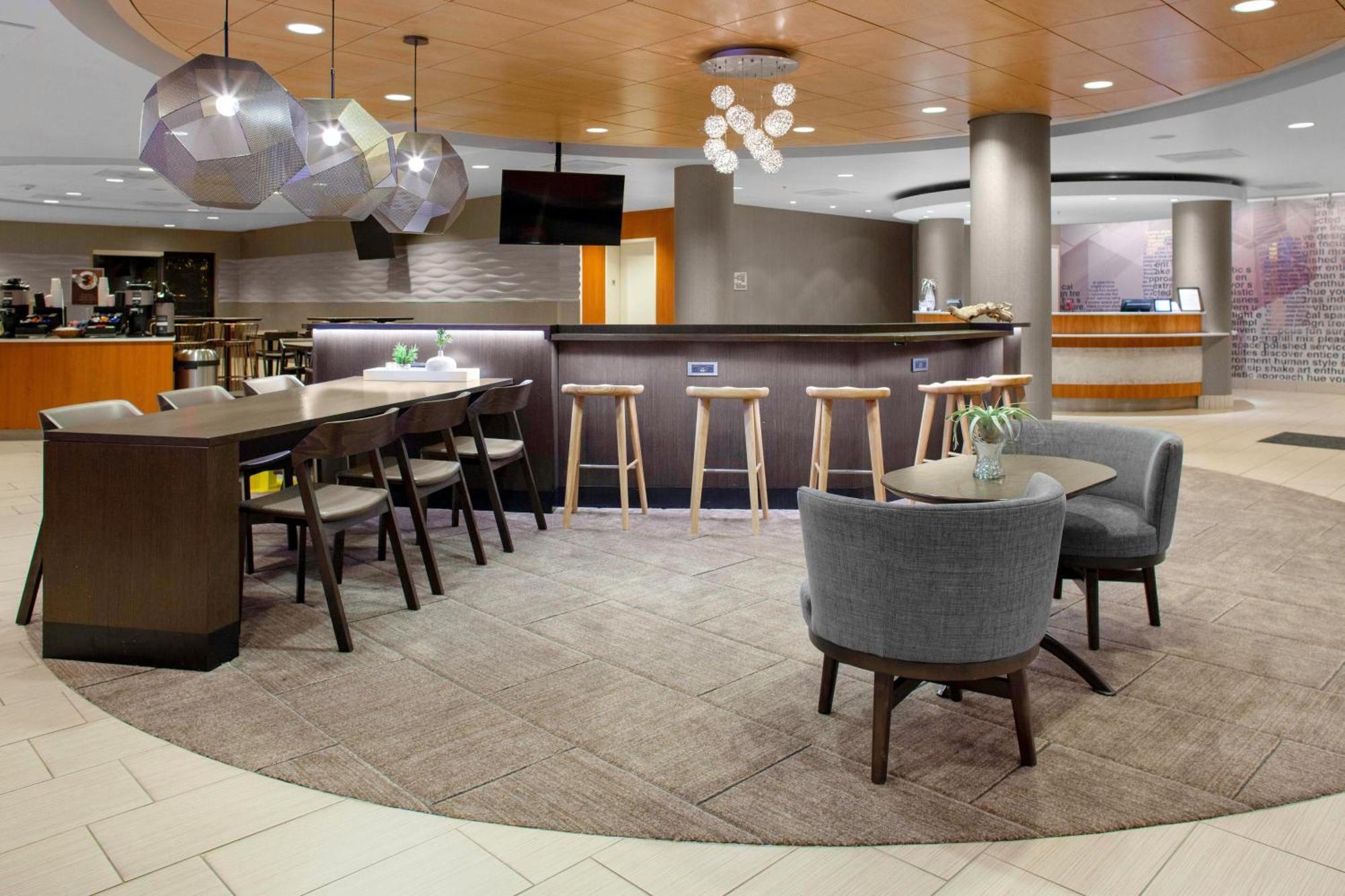 Springhill Cincinnati North Forest Park Hotel Springdale