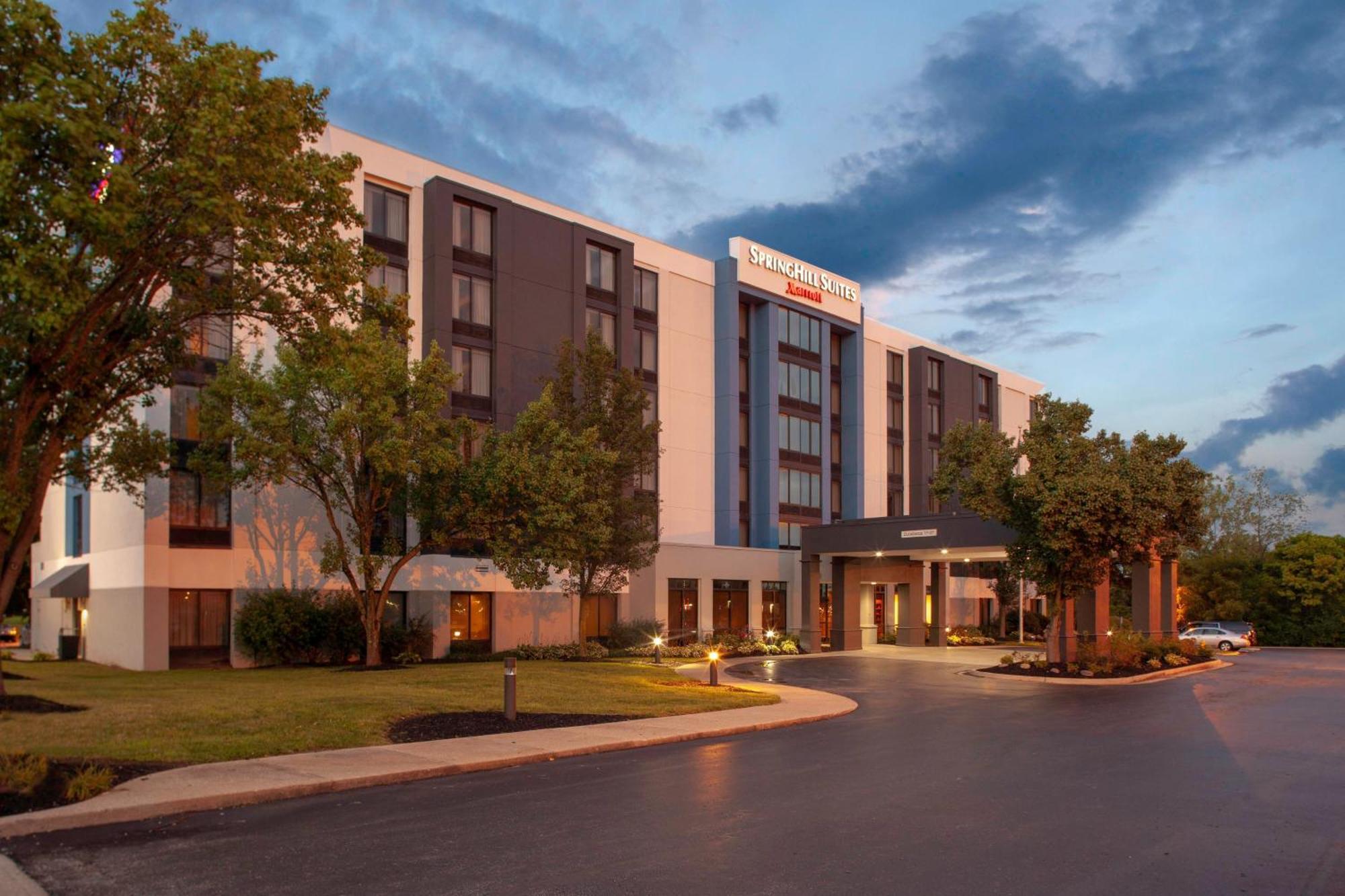 Springhill Cincinnati North Forest Park Hotel 3*